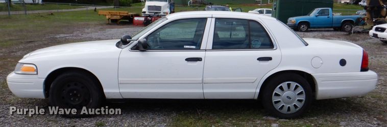 image for item II9940 2010 Ford Crown Victoria Police Interceptor