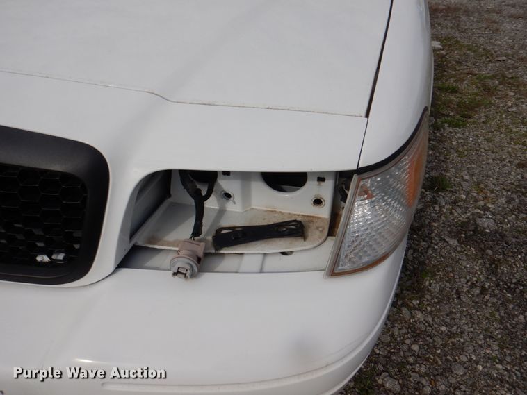 image for item II9940 2010 Ford Crown Victoria Police Interceptor