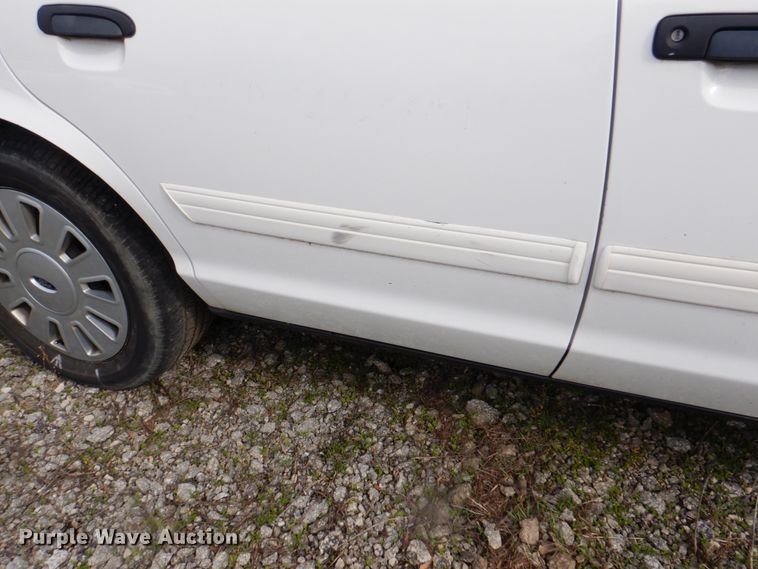 image for item II9940 2010 Ford Crown Victoria Police Interceptor