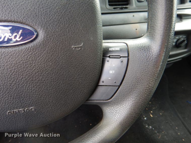 image for item II9940 2010 Ford Crown Victoria Police Interceptor