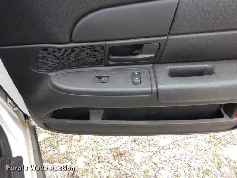 image for item II9940 2010 Ford Crown Victoria Police Interceptor