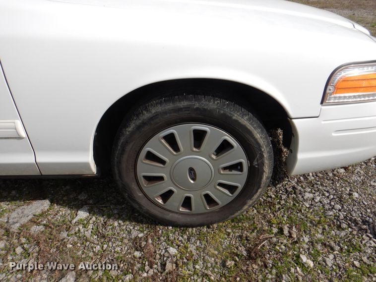 image for item II9940 2010 Ford Crown Victoria Police Interceptor