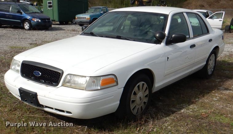 image for item II9941 2010 Ford Crown Victoria Police Interceptor