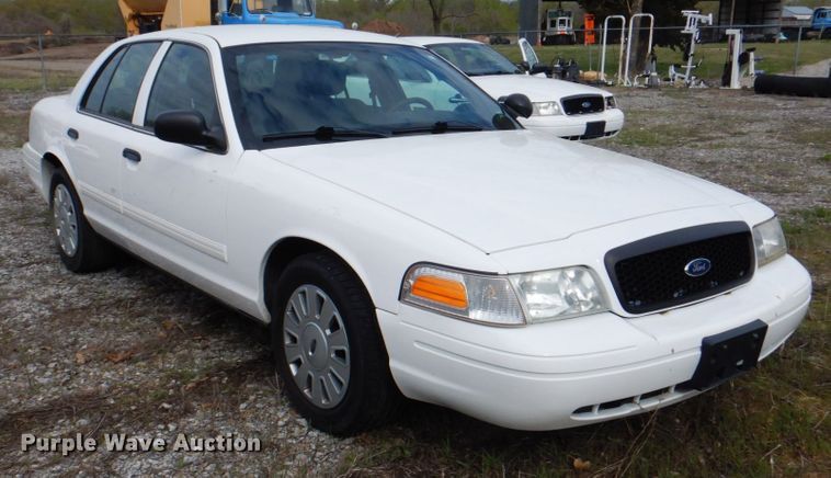 image for item II9941 2010 Ford Crown Victoria Police Interceptor