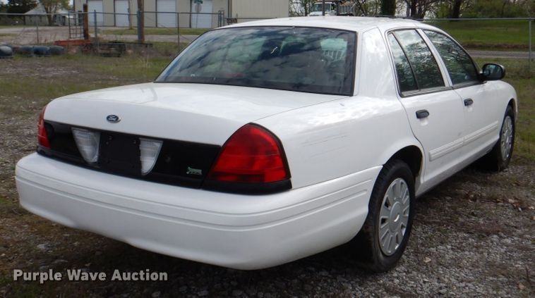 image for item II9941 2010 Ford Crown Victoria Police Interceptor