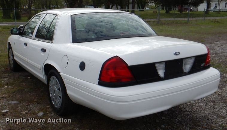 image for item II9941 2010 Ford Crown Victoria Police Interceptor