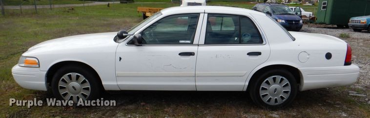 image for item II9941 2010 Ford Crown Victoria Police Interceptor