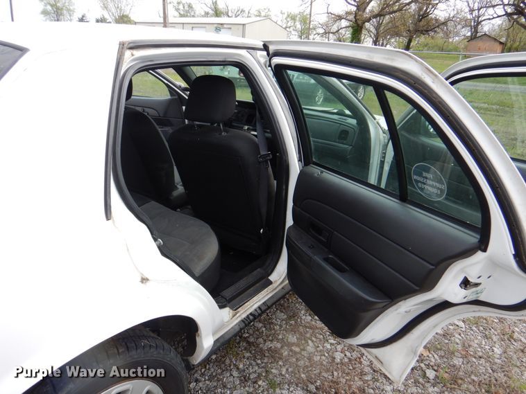 image for item II9941 2010 Ford Crown Victoria Police Interceptor