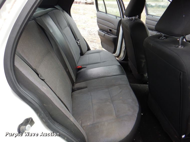 image for item II9941 2010 Ford Crown Victoria Police Interceptor