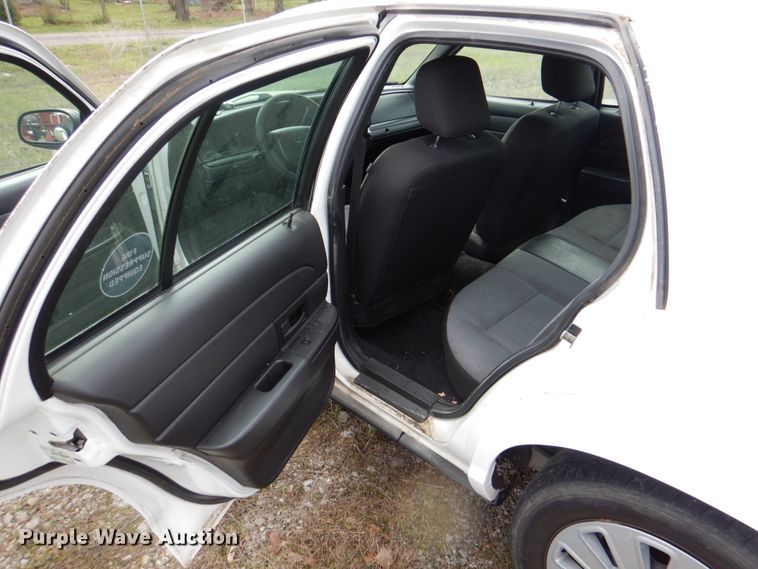 image for item II9941 2010 Ford Crown Victoria Police Interceptor