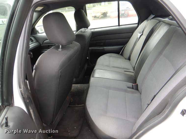 image for item II9941 2010 Ford Crown Victoria Police Interceptor