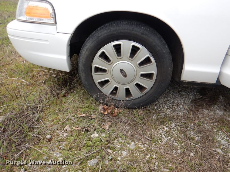 image for item II9941 2010 Ford Crown Victoria Police Interceptor