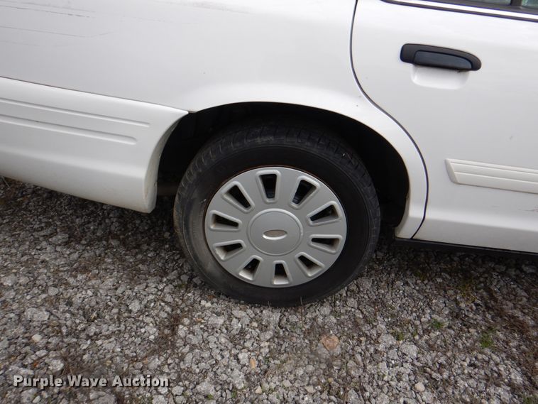 image for item II9941 2010 Ford Crown Victoria Police Interceptor