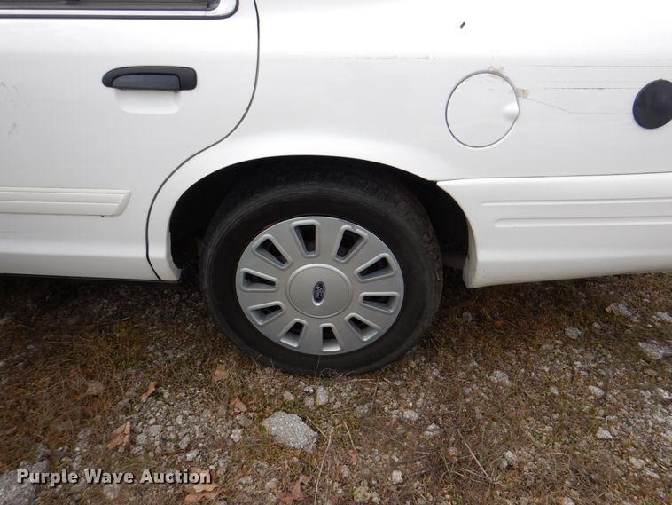 image for item II9941 2010 Ford Crown Victoria Police Interceptor