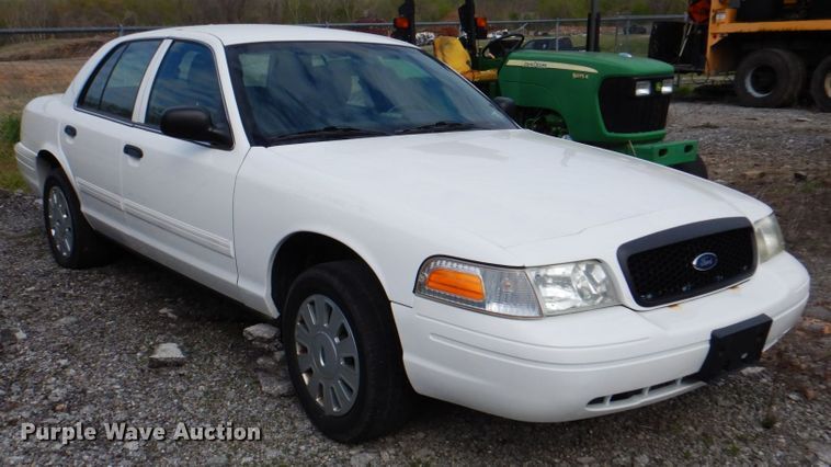 image for item II9942 2011 Ford Crown Victoria Police Interceptor