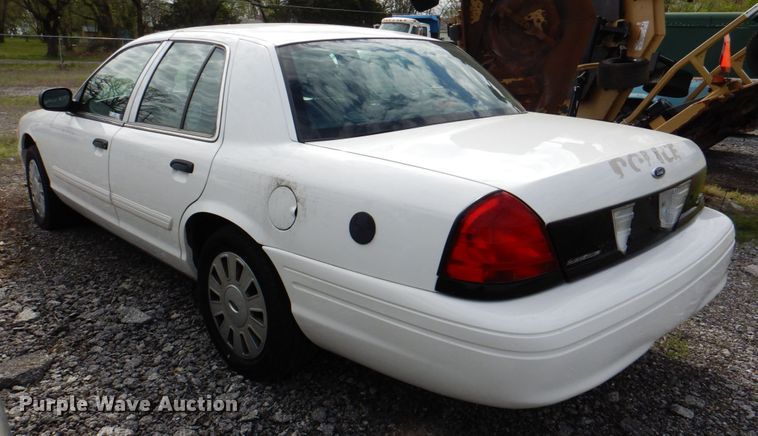 image for item II9942 2011 Ford Crown Victoria Police Interceptor