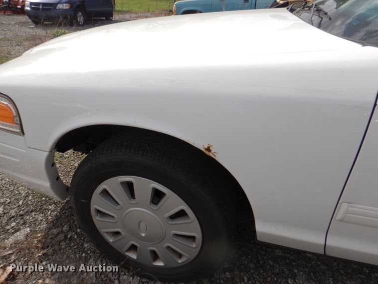 image for item II9942 2011 Ford Crown Victoria Police Interceptor