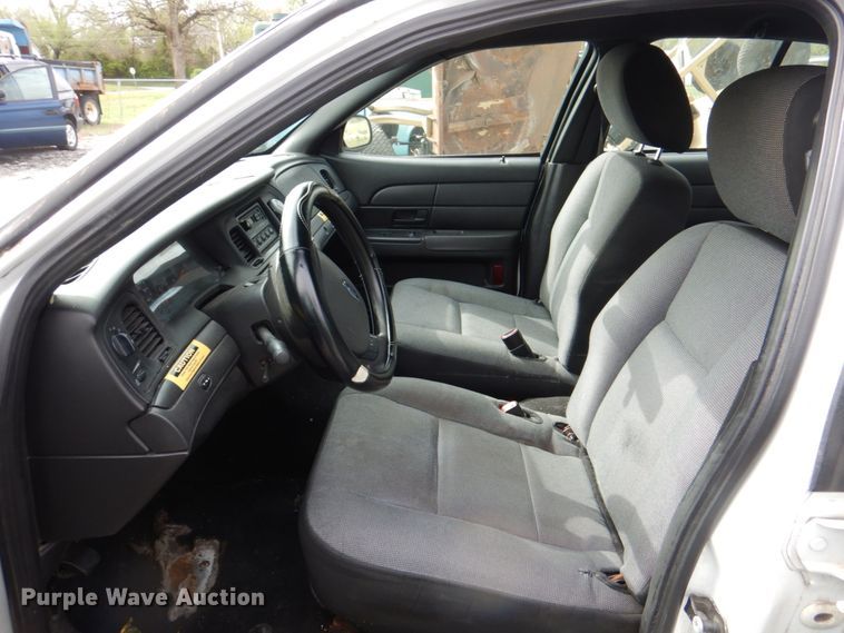 image for item II9942 2011 Ford Crown Victoria Police Interceptor