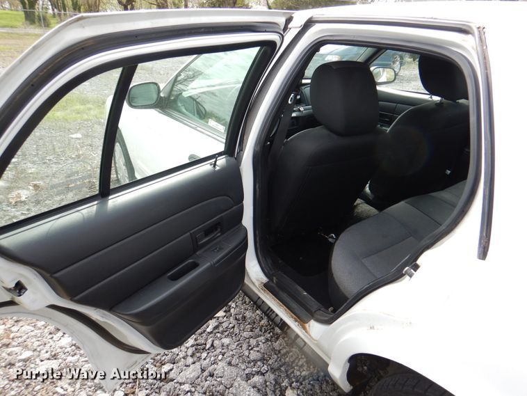 image for item II9942 2011 Ford Crown Victoria Police Interceptor