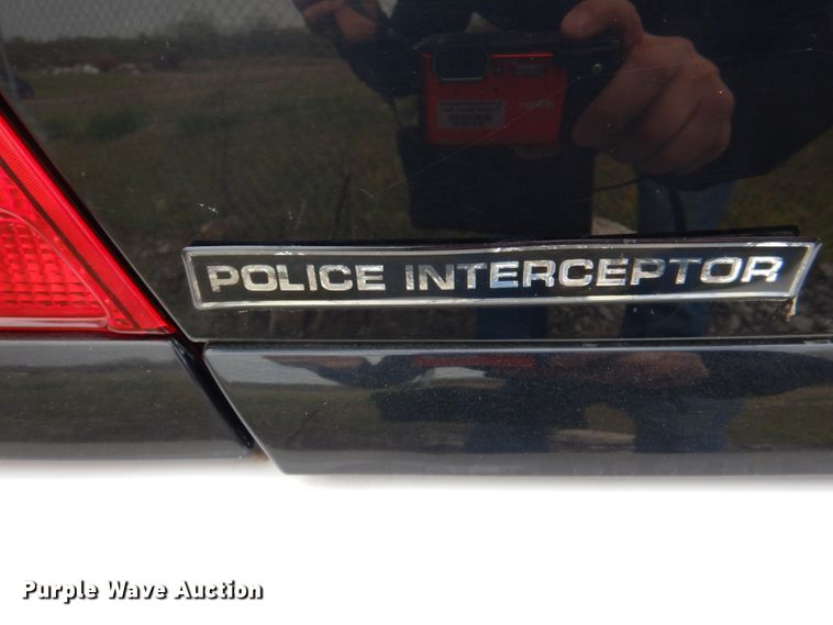 image for item II9942 2011 Ford Crown Victoria Police Interceptor
