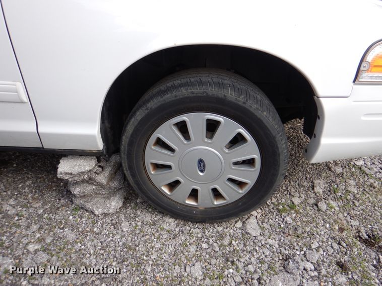 image for item II9942 2011 Ford Crown Victoria Police Interceptor