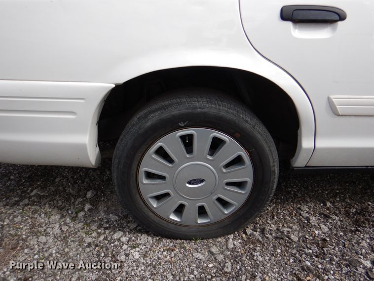 image for item II9942 2011 Ford Crown Victoria Police Interceptor