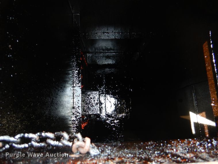 image for item II9943 1990 International F2554  asphalt slurry truck