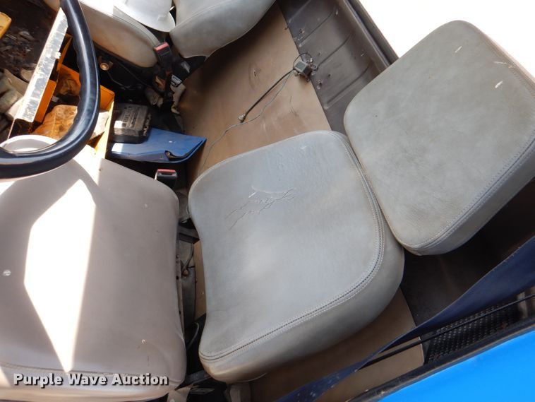 image for item II9943 1990 International F2554  asphalt slurry truck