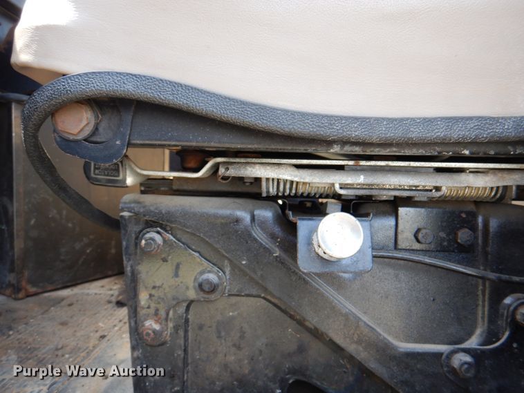 image for item II9943 1990 International F2554  asphalt slurry truck