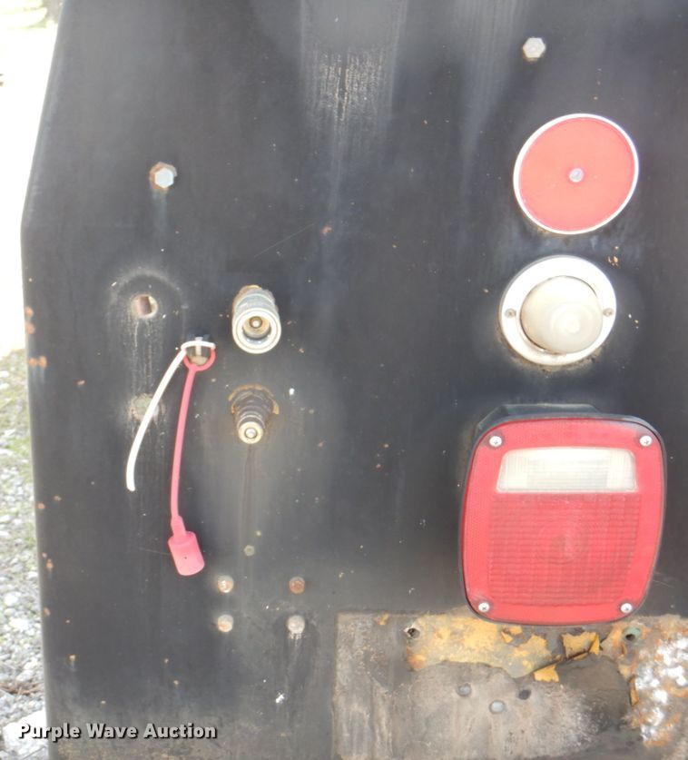 image for item II9943 1990 International F2554  asphalt slurry truck