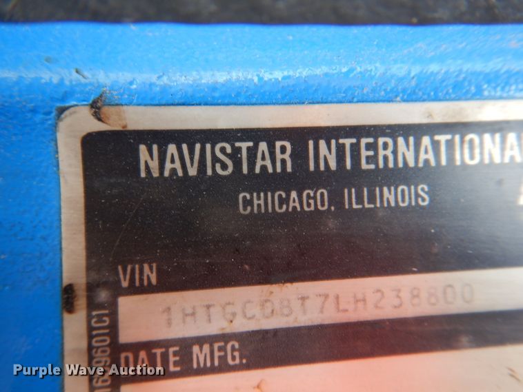 image for item II9943 1990 International F2554  asphalt slurry truck