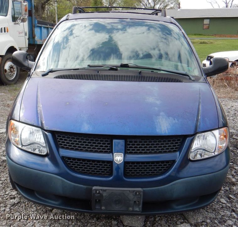 image for item II9945 2002 Dodge Caravan  van