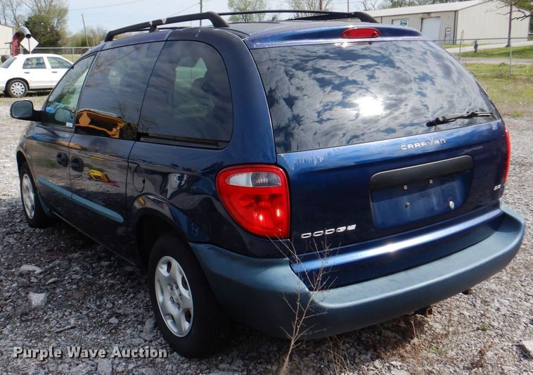 image for item II9945 2002 Dodge Caravan  van