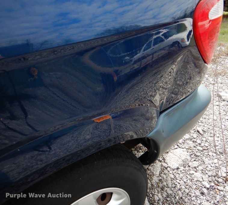 image for item II9945 2002 Dodge Caravan  van