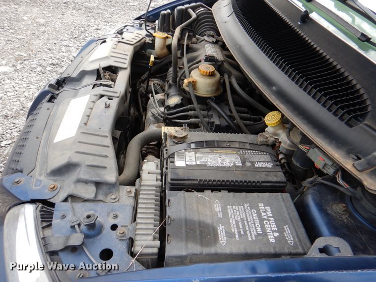 image for item II9945 2002 Dodge Caravan  van