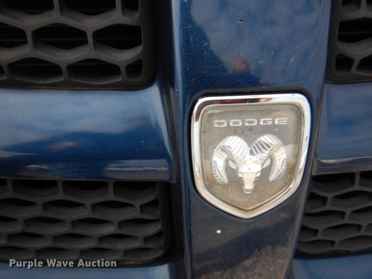 image for item II9945 2002 Dodge Caravan  van