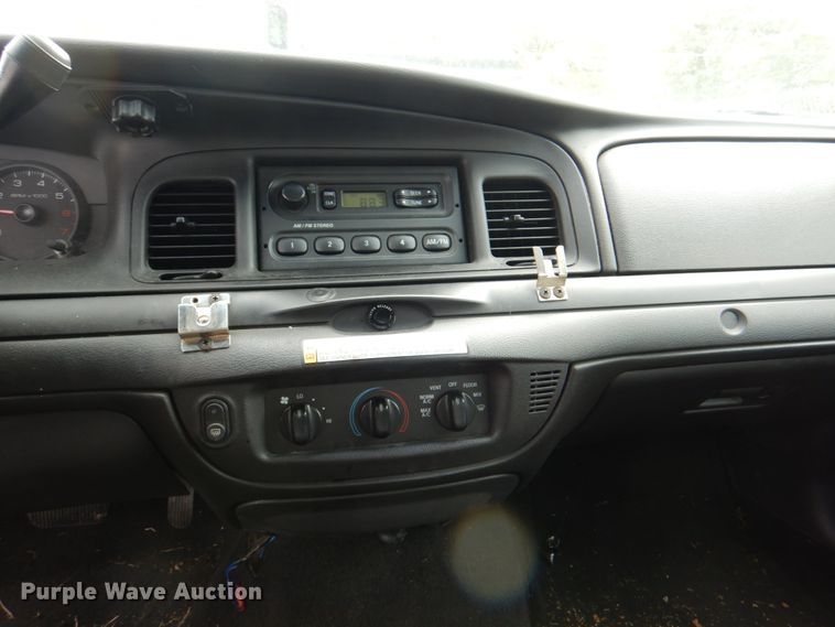 image for item II9946 2011 Ford Crown Victoria Police Interceptor