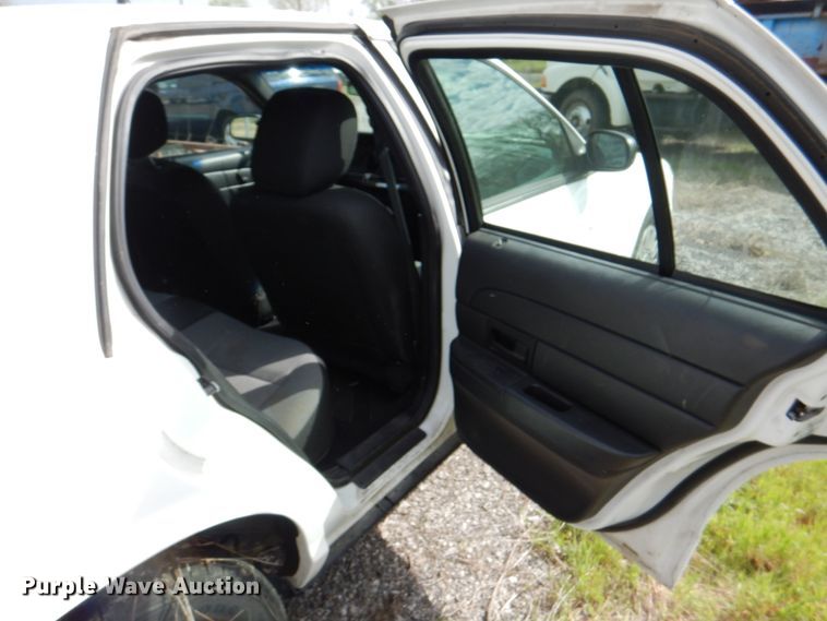 image for item II9946 2011 Ford Crown Victoria Police Interceptor