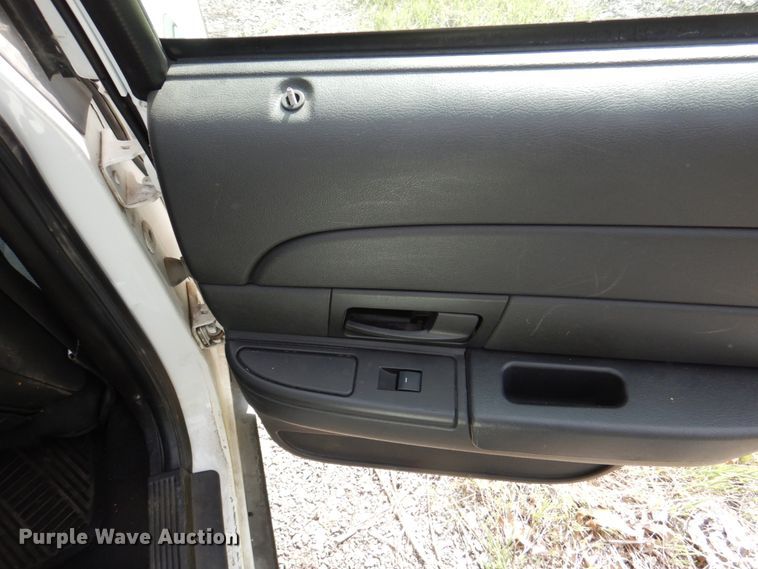 image for item II9946 2011 Ford Crown Victoria Police Interceptor