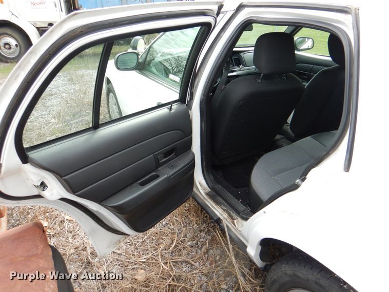 image for item II9946 2011 Ford Crown Victoria Police Interceptor