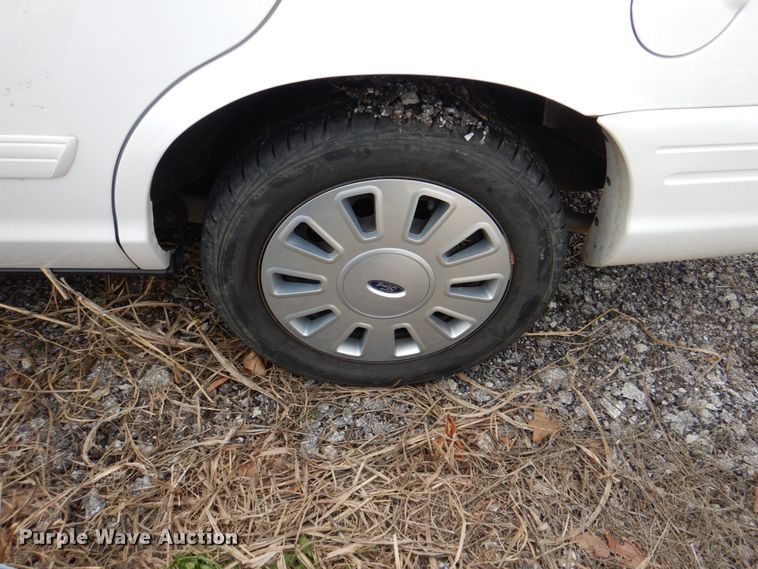 image for item II9946 2011 Ford Crown Victoria Police Interceptor