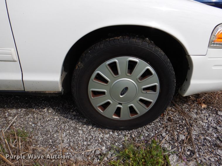 image for item II9946 2011 Ford Crown Victoria Police Interceptor