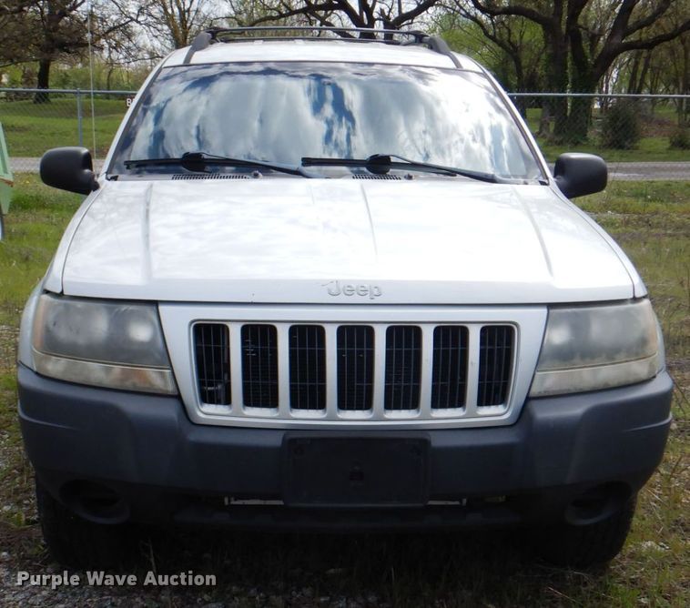 image for item II9947 2004 Jeep Grand Cherokee Laredo  SUV