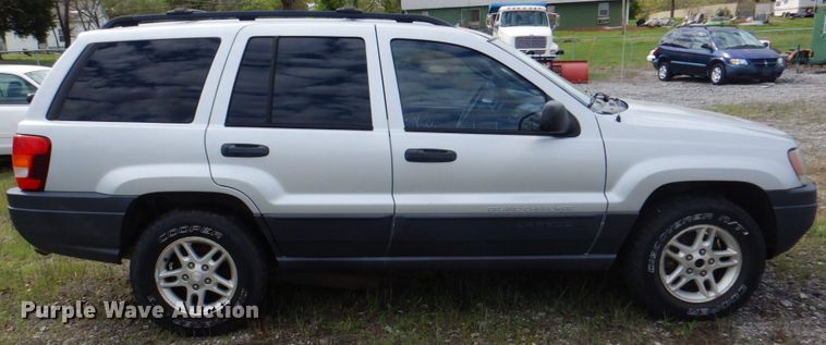 image for item II9947 2004 Jeep Grand Cherokee Laredo  SUV
