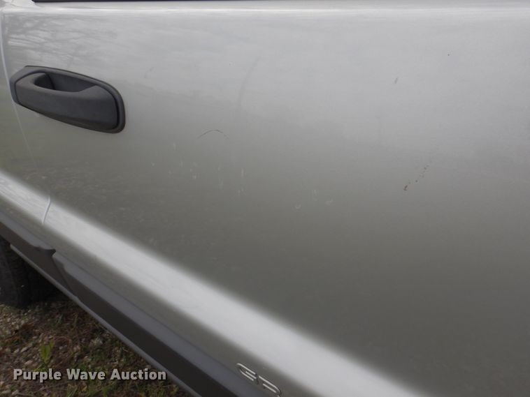 image for item II9947 2004 Jeep Grand Cherokee Laredo  SUV