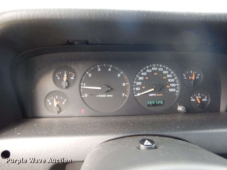 image for item II9947 2004 Jeep Grand Cherokee Laredo  SUV