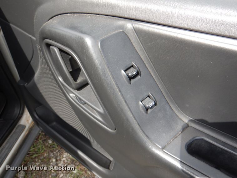 image for item II9947 2004 Jeep Grand Cherokee Laredo  SUV