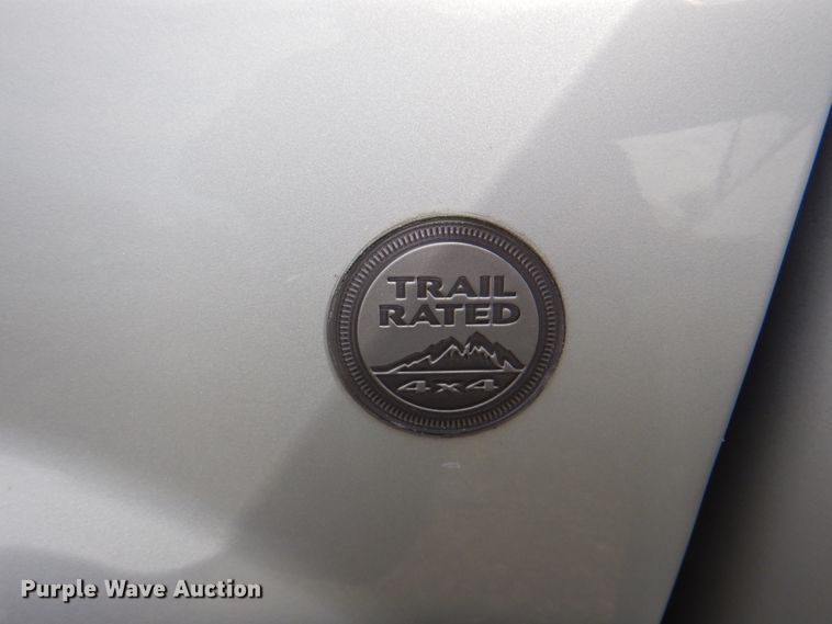 image for item II9947 2004 Jeep Grand Cherokee Laredo  SUV