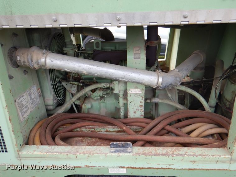 image for item II9948 Sullair 185 DPO JD  air compressor