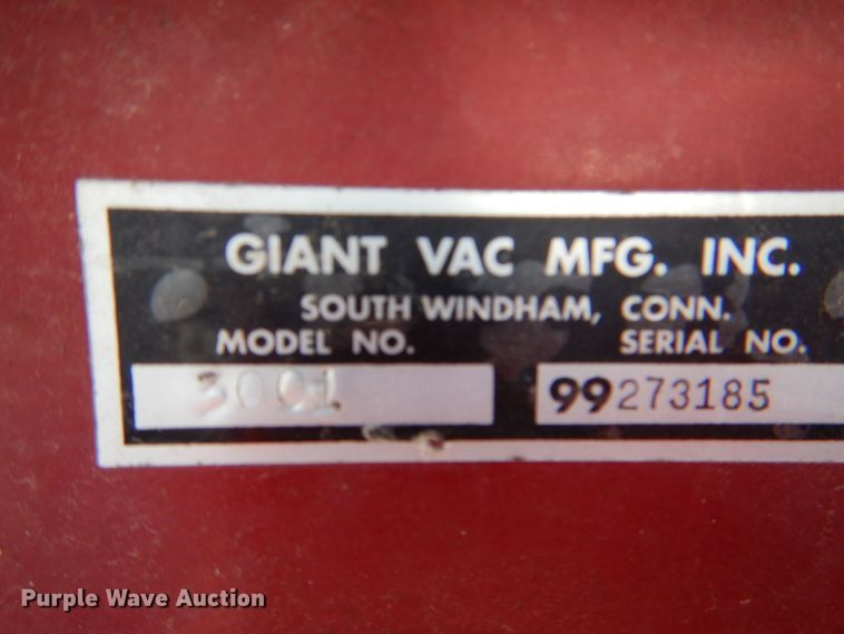 image for item II9949 Giant-Vac 3001 leaf blower